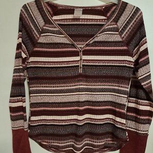 Womens Lightweight Ribbed Top Size LG, Long Sleeve, V Neck, Stretchy W Buttons